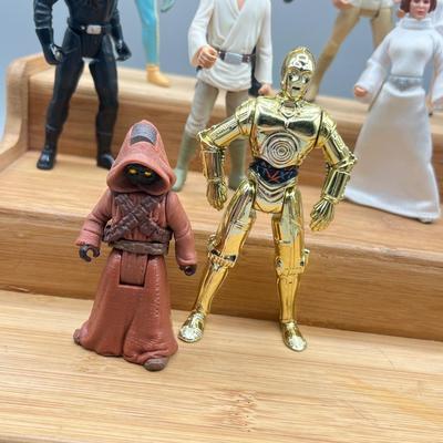 LOT 168F: Star Wars Power of the Force Action Figures - A New Hope