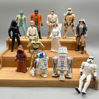 LOT 168F: Star Wars Power of the Force Action Figures - A New Hope