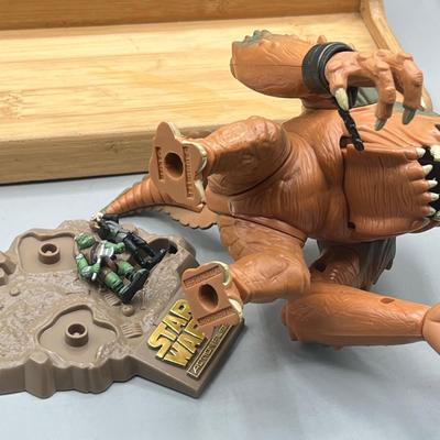 LOT 170F: Star Wars Miniature Action Figures and More