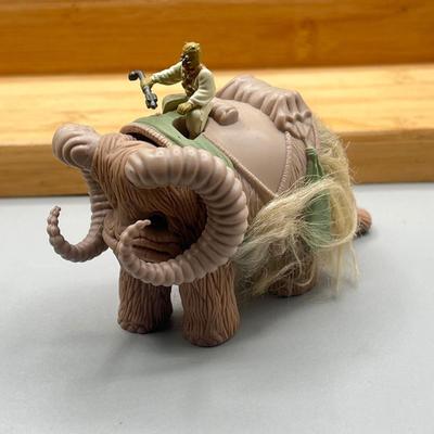 LOT 170F: Star Wars Miniature Action Figures and More