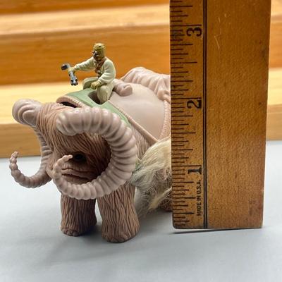 LOT 170F: Star Wars Miniature Action Figures and More