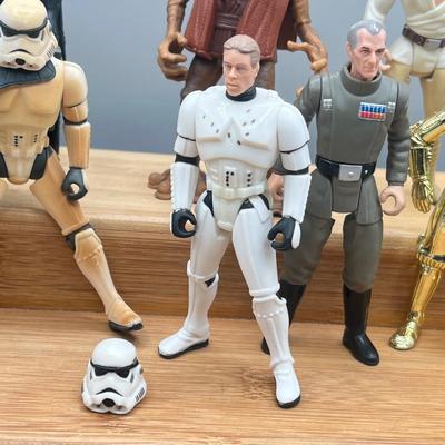 LOT 171F: Star Wars Power of the Force Action Figures - A New Hope