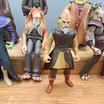 LOT 172F: Vintage Star Wars Prequels Action Figures