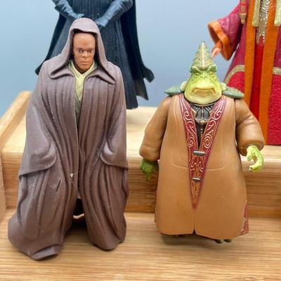 LOT 173F: Vintage Star Wars Prequels Action Figures