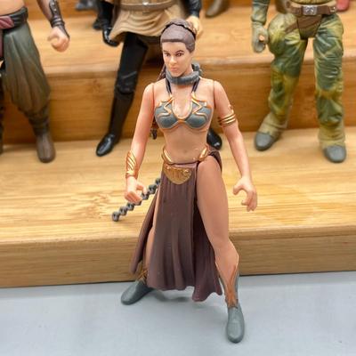 LOT 174F: Star Wars Power of the Force Action Figures - Return of the Jedi