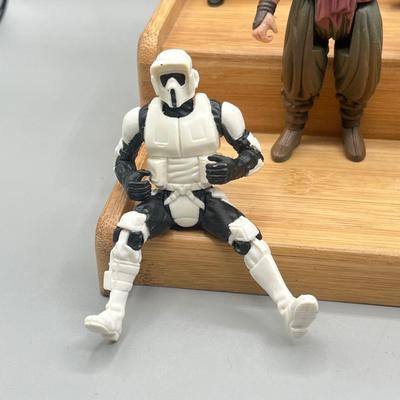 LOT 174F: Star Wars Power of the Force Action Figures - Return of the Jedi