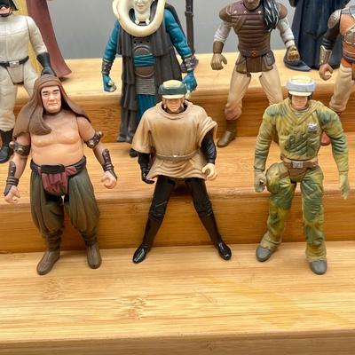 LOT 174F: Star Wars Power of the Force Action Figures - Return of the Jedi