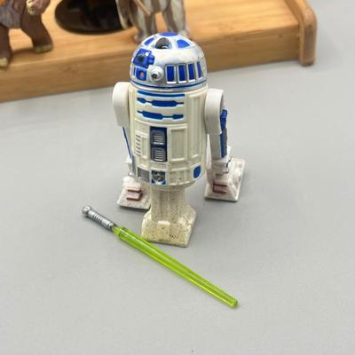 LOT 177F: Star Wars Power of the Force Action Figures - Return of the Jedi w/ Accessories