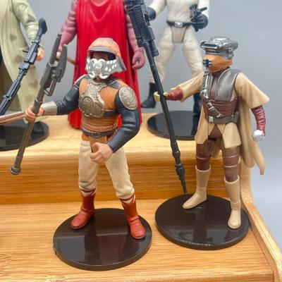 LOT 177F: Star Wars Power of the Force Action Figures - Return of the Jedi w/ Accessories