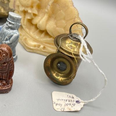 LOT 202J: Vintage Trinkets and Figurines