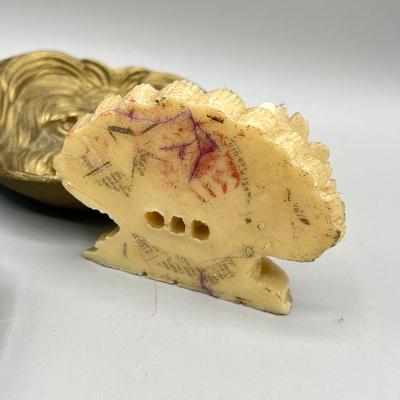 LOT 202J: Vintage Trinkets and Figurines