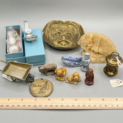 LOT 202J: Vintage Trinkets and Figurines