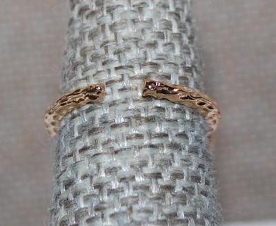 Size 5½ Split Baby Blue HEART Stone RING with Vertical & Surround Clear Stones Accents on a Gold Tone Swirled OPEN-END Band (3.9g)