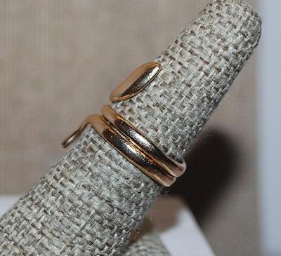 Size 7 Gold Tone No-Stones SNAKE RING (3.2g)