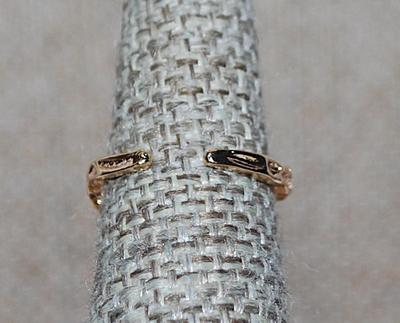 Size 4 Small BLUE-ish Iridescent Style Stone RING with Cupped Gold Tone OPEN-ENDED Band (1.7g)