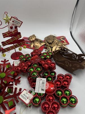 Ornaments assortment