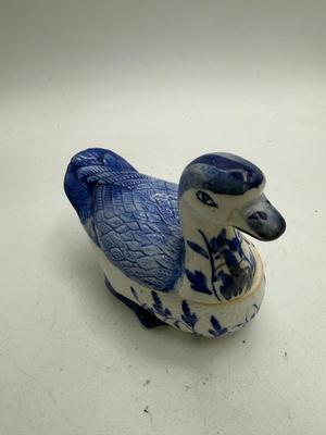 Blue & white trinket duck