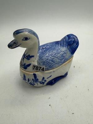 Blue & white trinket duck
