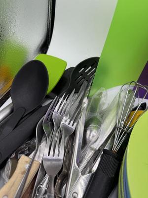 Plastic plates & silverware