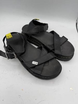 Sandals size 43