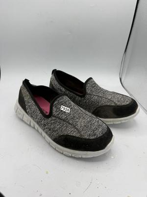 Size 9 slip on shoes
