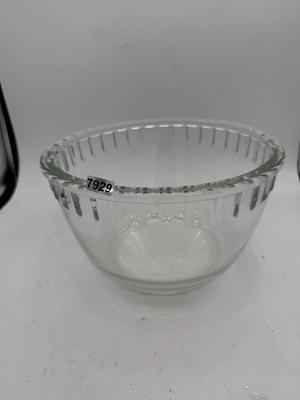 Ribbed mixing bowl