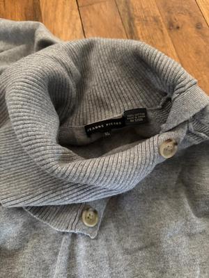 2 xl gray sweaters