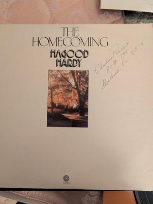 Large Group of Old Vinal Records.