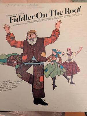 Large Group of Old Vinal Records.