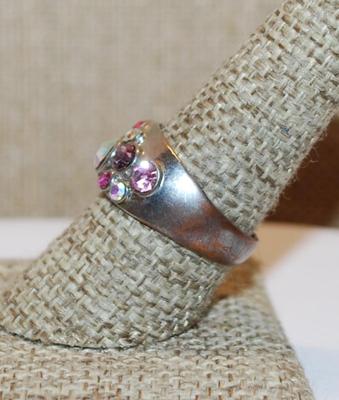 Size 9 Iridescent Beveled & Cupped Stones RING on a Blemished Copper/Silver Tone Band (4.6g)