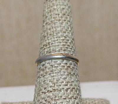 Size 7 Vintage Coral-Style Cabochon RING - Marked 14KT "HGF' (Heavy Gold Filled) on a Gold Band (3.5g)