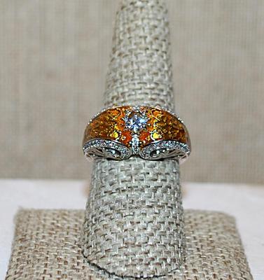 Size 8 Marked .925 "Puffy" AMBER Party Ring with a Single Main Clear Round Stone on a Silver Band (5.8g)