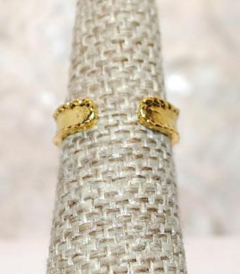 Size 5 TOE RING with "Rope Edges" on a Gold Tone OPEN BAND (1.8g)