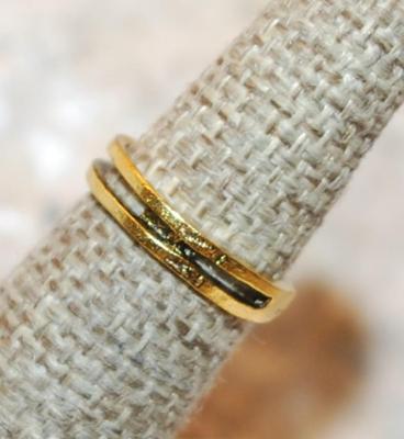 Size 5½ TOE RING with "2 Split Rows" on a Gold Tone OPEN BAND (1.4g)