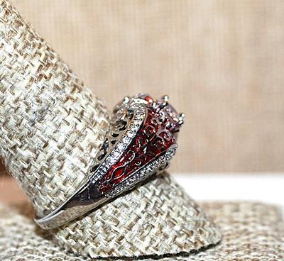 Size 9 Marked .925 "Puffy" CRANBERRY RED Party Ring with a Single Main Clear Round Stone on a Silver Band (6.7g)