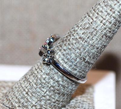 Size 9 BUTTERFLY Triple Marquise Cut LAVENDER Stones RING with Flower on a Silver Tone OPEN_ENDED Setting (2.5g)