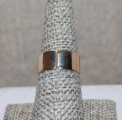 Size 7½ Simple Gold Tone No Stones Band RING with Tight OPEN-ENDED Band (2.6g)