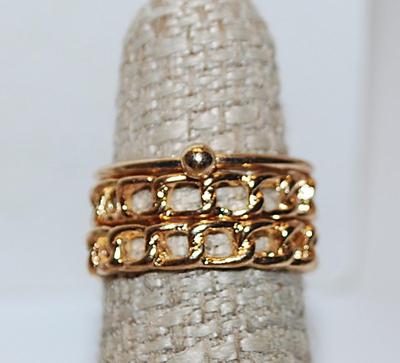 Size 6½-7 Collection of 6 RINGS -5 Gold Tone, Stripes, Tiny Ball, Chain Link & Overlap; 1 Silver Tone Crown (7.6g)