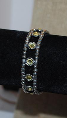 Pretty Yellow Green Round Stones Elastic BRACELET (2¼" Opening) with Silver Tone Globes & Barrels Accent CHAIN