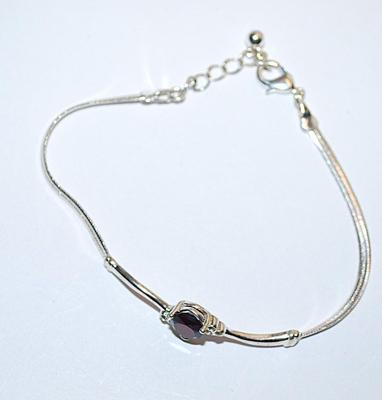 Beautiful Deep Red PEAR STONE BRACELET (2¾" Opening) with Triple Side Accent Stones and Silver Tone SNAKESKIN Band + Lobster Clasp