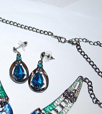 Enameled & Segmented Combo PENDANT / NECKLACE (4" Across + 20" L) & EARRINGS JEWELRY SET with Blue and Green Segments,...