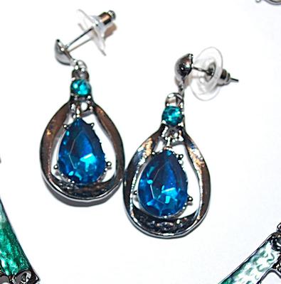 Enameled & Segmented Combo PENDANT / NECKLACE (4" Across + 20" L) & EARRINGS JEWELRY SET with Blue and Green Segments,...