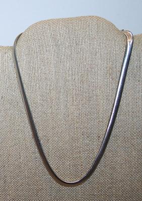 Marked "SUGARFIX" Bright Silver Tone Snakeskin Style NECKLACE with Lobster Clasp 13" L