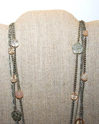 Acrylic White & Clear ROSE FLOWERS NECKLACE with Pink Bead Accents and Lobster Clasp 30" L