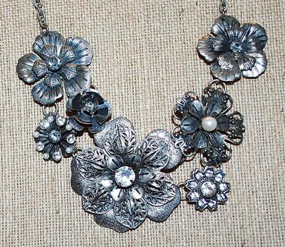 Brushed Silver Colored 7 FLOWERS NECKLACE with Jewel Accent Stones and Circle Style Clasp 18" L x 5" W