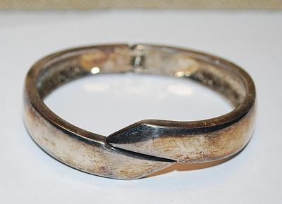 Vintage Spring-Snap CUFF BRACELET (2¼" Opening) with Pointed Ends