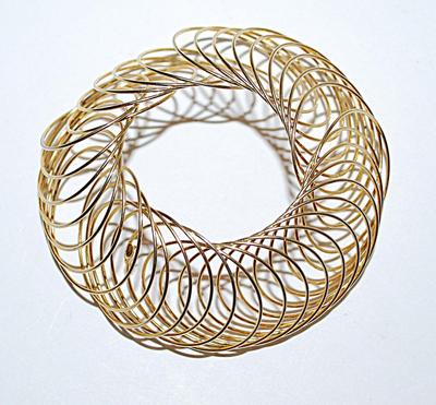 Gold Tone Stretch "SLINKY STYLE" BRACELET (-2½"+ Opening)