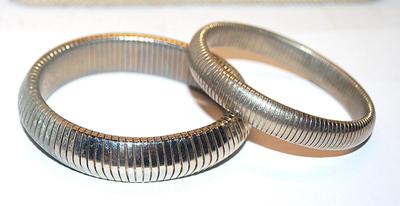 Collection of 2 Silver Tone Elastic SNAKESKIN-STYLE BRACELETS (2-2½" Opening)