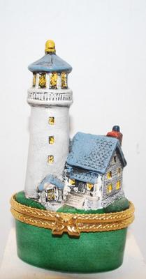 Marked Dilly -- "Dilly MFG. Inc -- Lighthouse & 2-Story House" Jewelry Hinged Trinket Box 4½" x 2½"