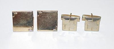 Collection Of 2 Pairs CUFFLINKS in Gold Tone